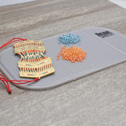 Beadsmith Sticky Bead Mat – Small Grey Anti-Slip Work Surface (14 × 8cm)